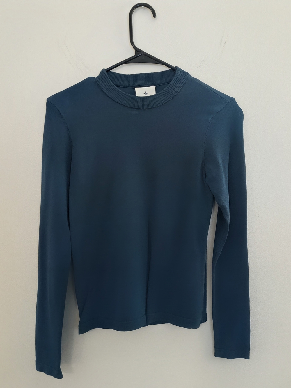 Tuckernuck Long Sleeve Dark Green Sweater Medium